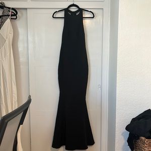 Jarlo Gown